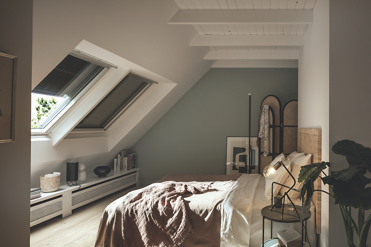 204_VELUX_Lehka venkovni roleta na solarni pohon_140831-01-XXL