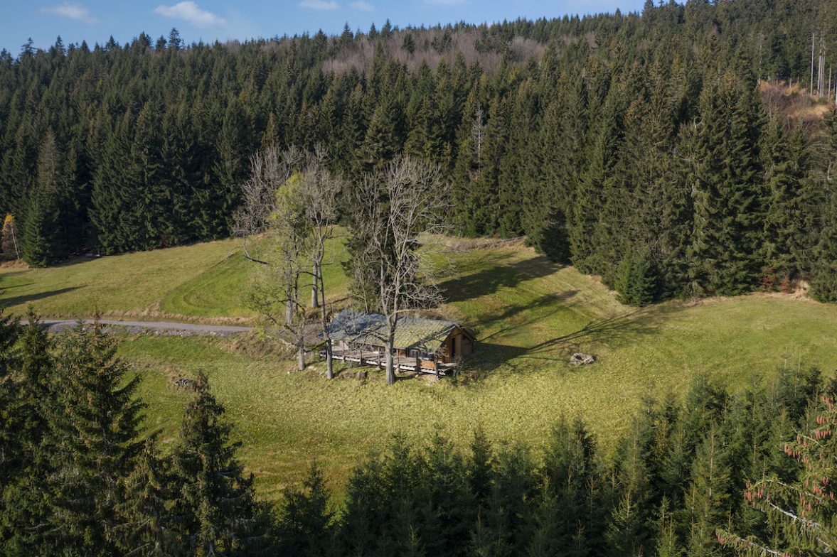 Chalúpka poskytuje dokonalý relax od umelých materiálov a uponáhľanej spoločnosti. 