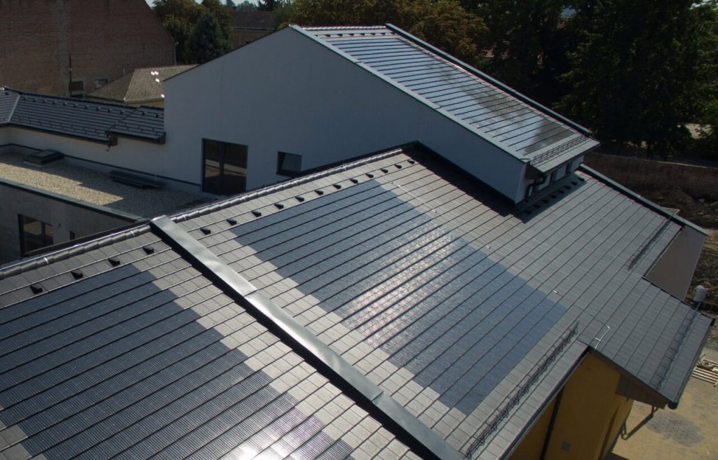 Dom s integrovanými solárnymi panelmi