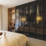 Šatníková skriňa v spálni - Dvojizbový byt Grand Koliba v Bratislave
