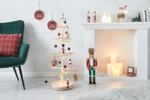 DIY Vianočný drevený stromček: Postup, ako si ho vyrobiť