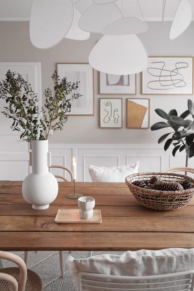 Jedáleň - Svetlý byt s minimalistickým interiérom influencerky Laury Wolter