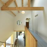 Poschodie - Drevený dom s fasádou z recyklovaného dreva v Holandsku