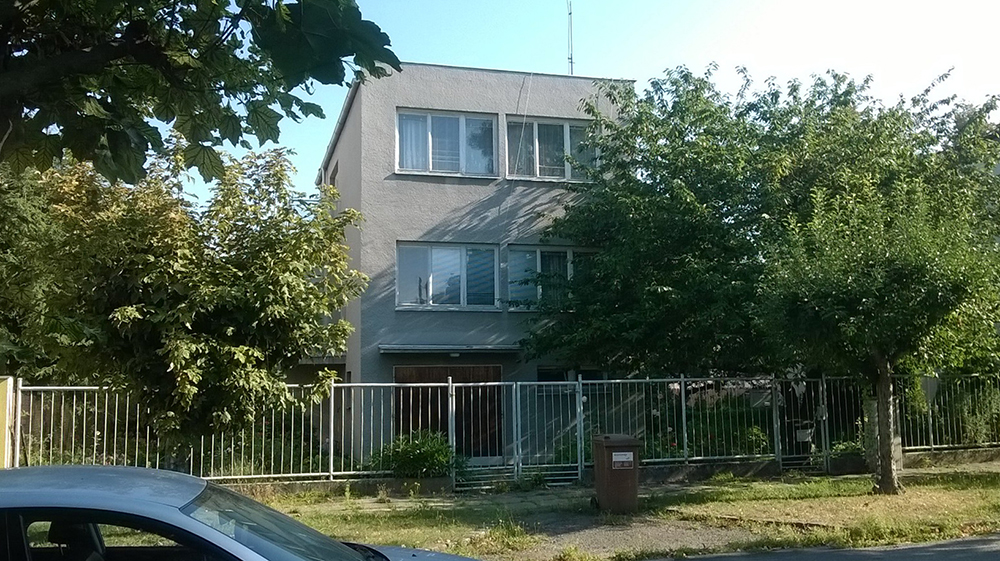 Trojpodlažný dom s knižnicou, České Budějovice