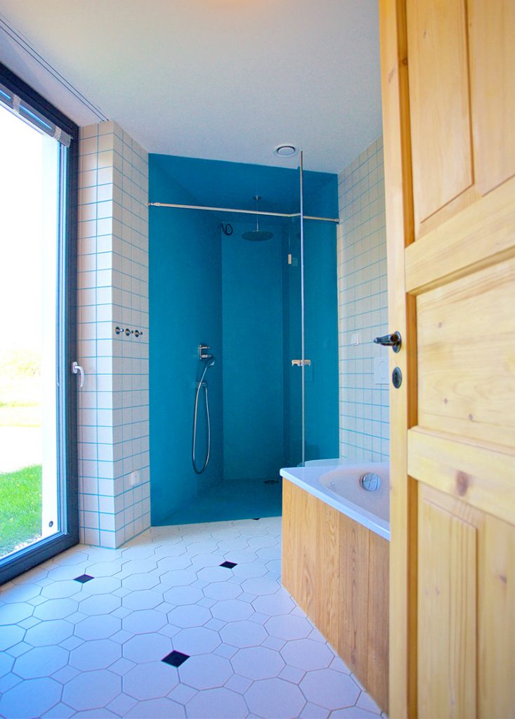 Modrá kúpeľňa - Atypický rodinný dom v Chlumci nad Cidlinou