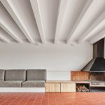 Krb v obývačke - Rekonštrukcia historického statku v Barcelone