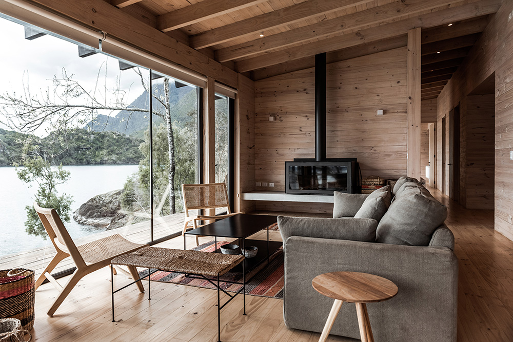 Obývacia časť - Dom pri jazere v Čile