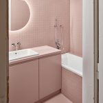 Ružová kúpeľňa - Byt s pódiom v Prahe