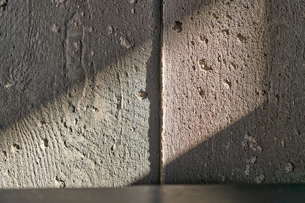 Detail betónového sokla