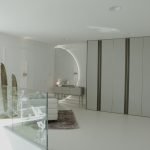 luxusný biely interiér