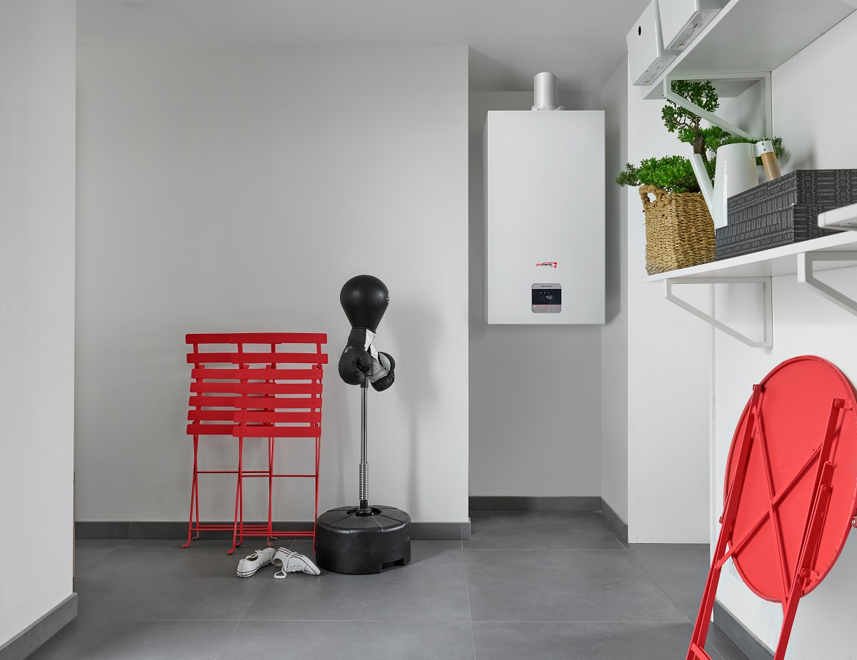 Kondenzačný kotol Tiger Condens (20 a 30 kW, A) ponúka množstvo inovatívnych funkcií, je inteligentný a v domácnosti zabezpečí teplo i dostatok teplej vody. Výsledkom môže byť efektívne vykurovanie nastavené presne podľa zvykov obyvateľov a nižšie emisie. Jeho nová technológia spaľovania FlameFit zaručuje, že kotol automaticky prispôsobí spaľovanie aktuálnemu zloženiu plynu, čím umožňuje efektívnejšiu prevádzku i redukciu množstva spalín.