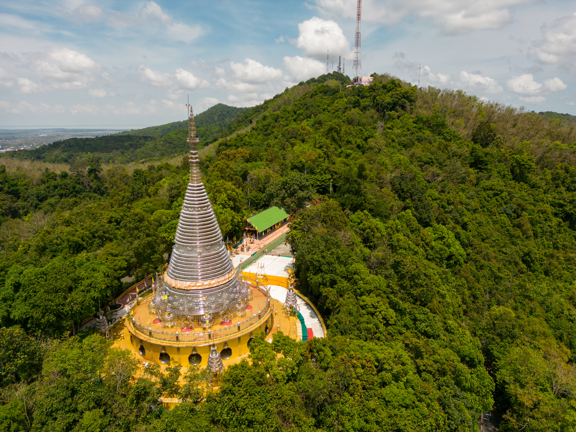 chrám z nerezu v meste Hat Yai