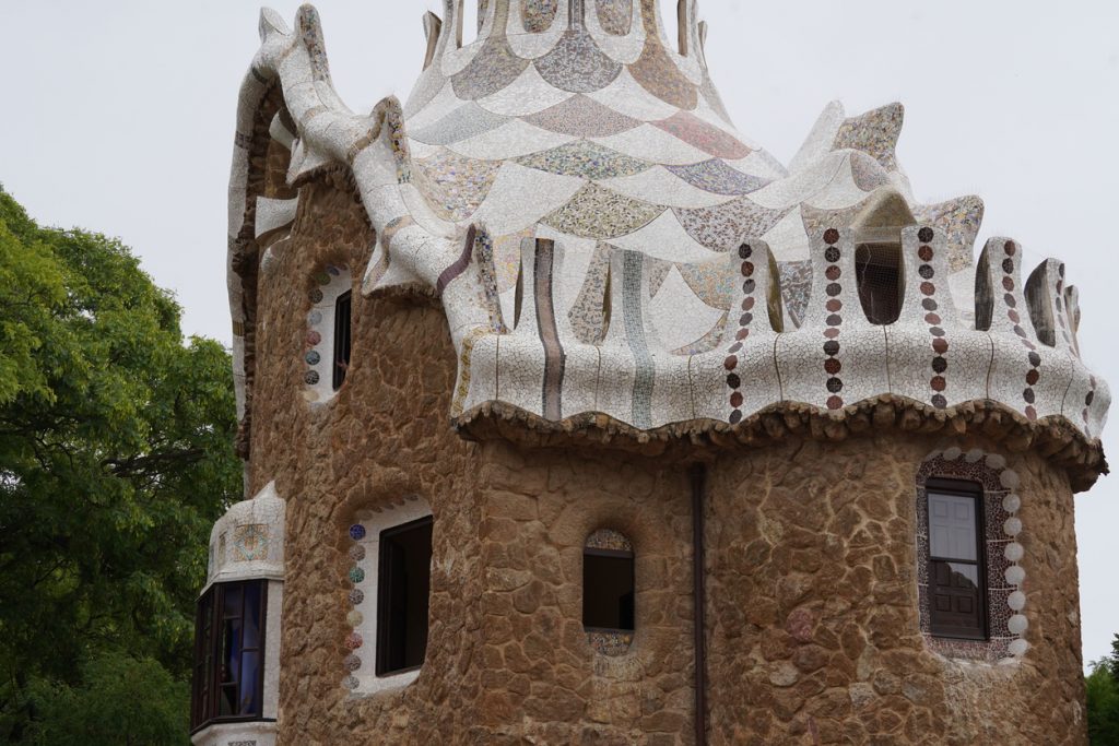 historická budova A. Gaudího