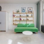 obývačka so zelenou sedačkou