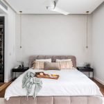 Hlavný apartmán s posteľou, šatníkom a sprchou - Izraelský dom v európskom štýle