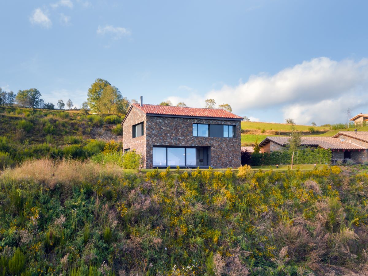 Dom v Španielsku v horskom prostredí Pyrenejí.