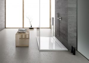 SanSwiss predstavuje revolučný rad posuvných sprchových dverí AMALIA: elegancia a kvalita bez kompromisov