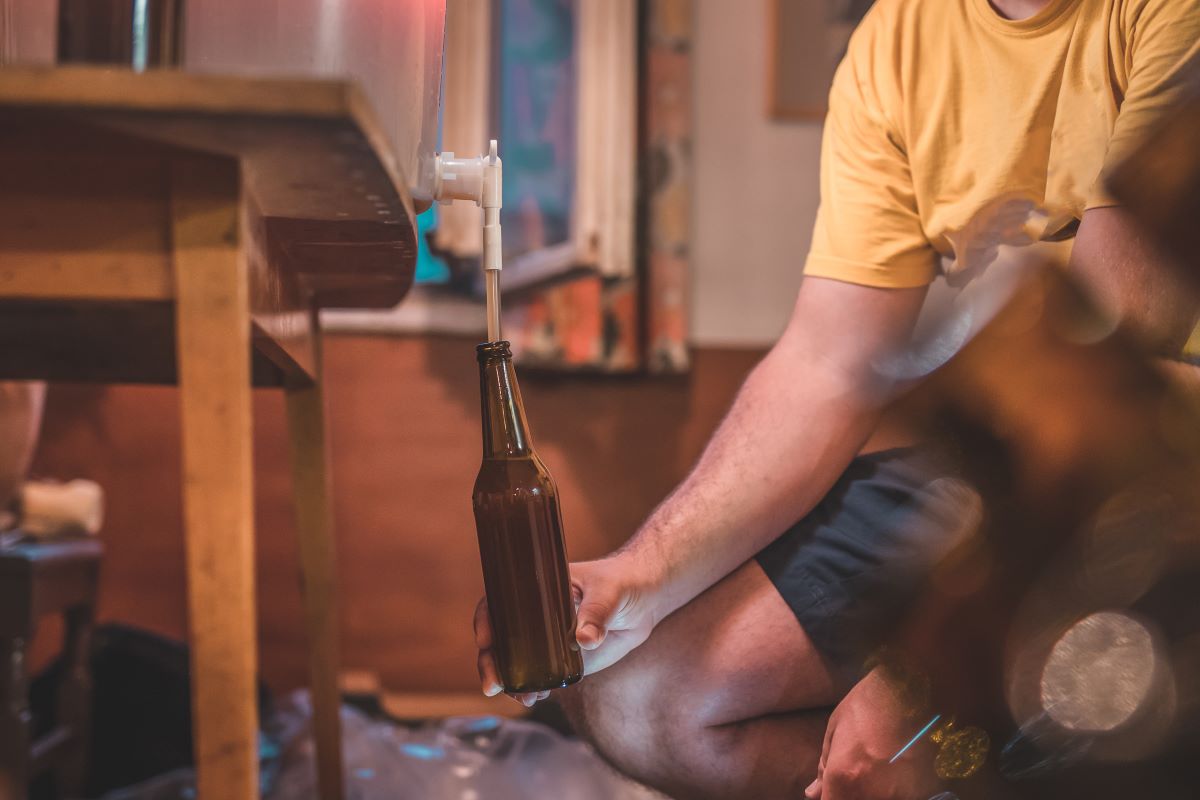 Ak aj neplánujete doma pripravovať vlastné pivo, garáž môže poslúžiť ako priestor na stretávanie sa s priateľmi, kde vás nebude nik vyrušovať. 