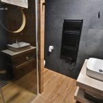 Kúpeľňa v apartmáne Empora na Tokaji.