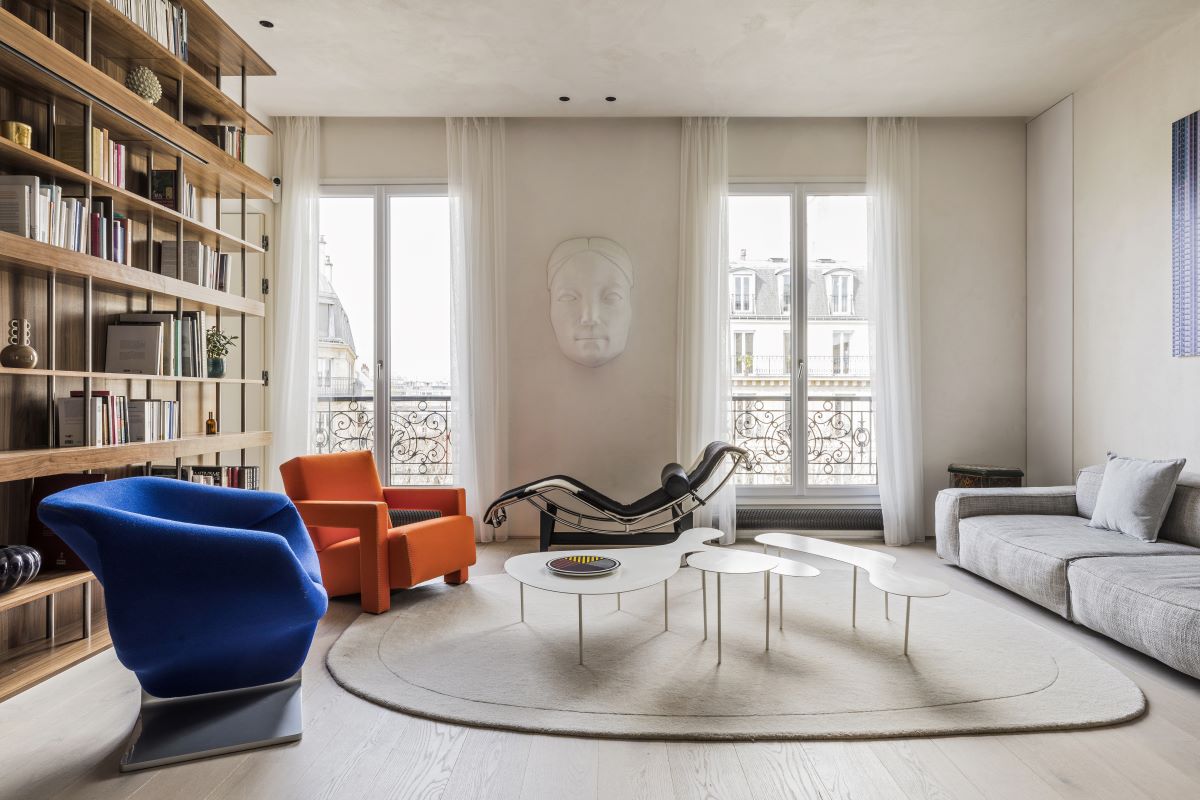 Bývanie dvoch architektov s deťmi sa nachádza v Latinskej štvrti v Paríži.
