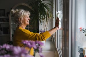 Tieto 4 triky pri čistení okien musíte poznať! Zabránite dokonca aj odtlačkom a zahmlievaniu