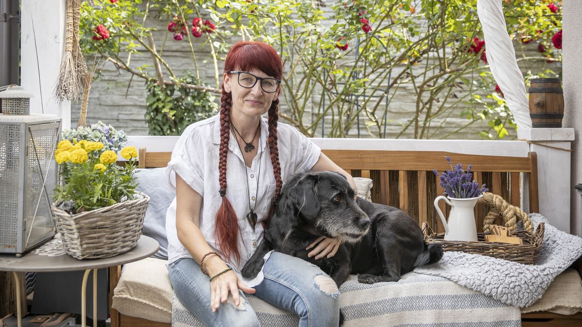 Danka Ondrusová pôvodne bývala v paneláku, no už vtedy inklinovala k vidieckemu štýlu bývania. Nový domov potom zariadila výhradne v tomto duchu.