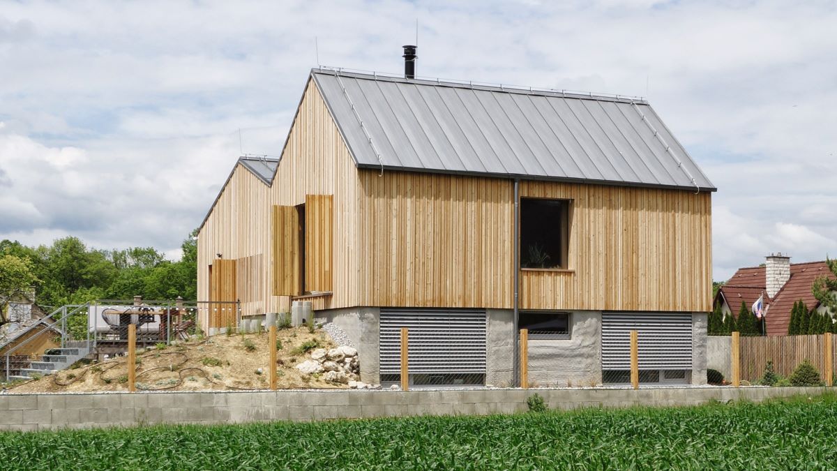 Architektov pri stavbe domu inšpirovali najatraktívnejšie kopce Veľkej Fatry, Tlstá a Ostrá.