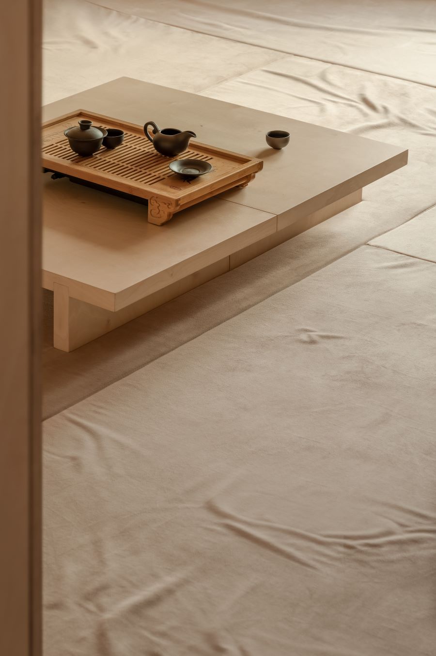 V čajovej miestnosti sa môžete posadiť na kvalitné podložky tatami. 