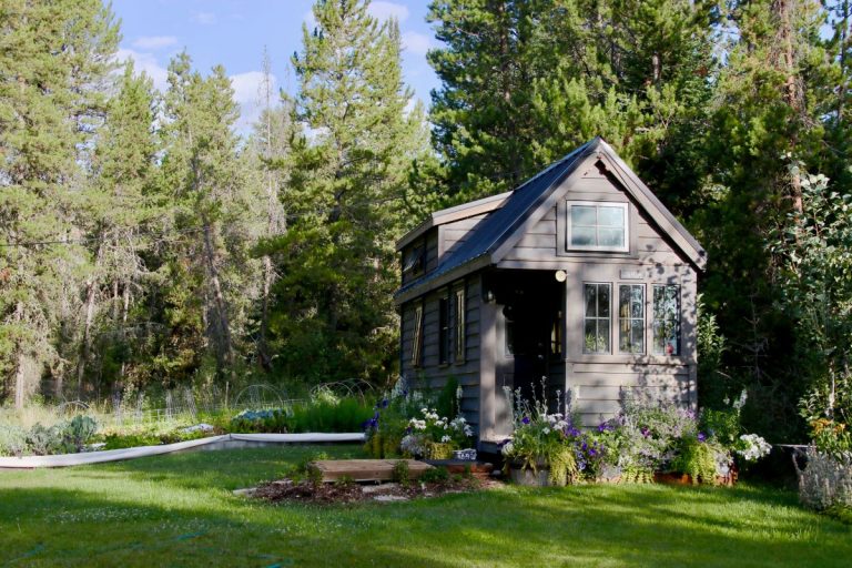 Tieto domy dokazujú, že na útulné bývanie toho naozaj netreba veľa. 10 nádherných tiny houses, v ktorých budete chcieť bývať