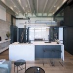 Loft s výhľadom na Prahu.