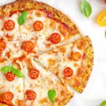 Pizza s cestom s cukety.