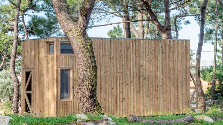 Drevený príves na dlhodobé bývanie - Adraga Tiny House