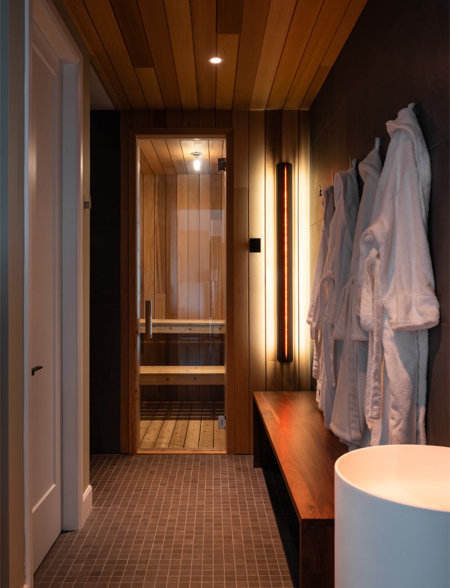 Komfort bývania dopĺňa aj súkromná sauna vo wellness zóne.
