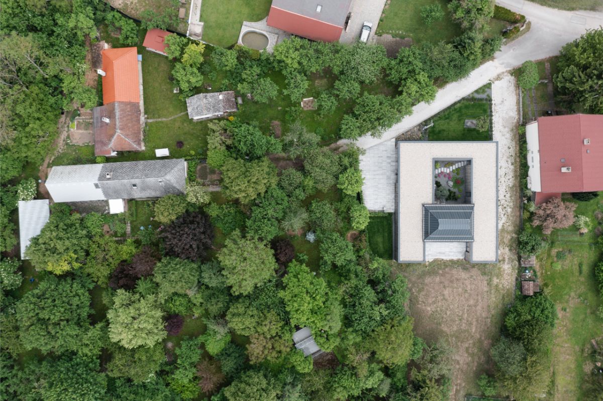 Inakosť bývania vynikla z prirodzenej túžby mladých "žiť si po svojom".