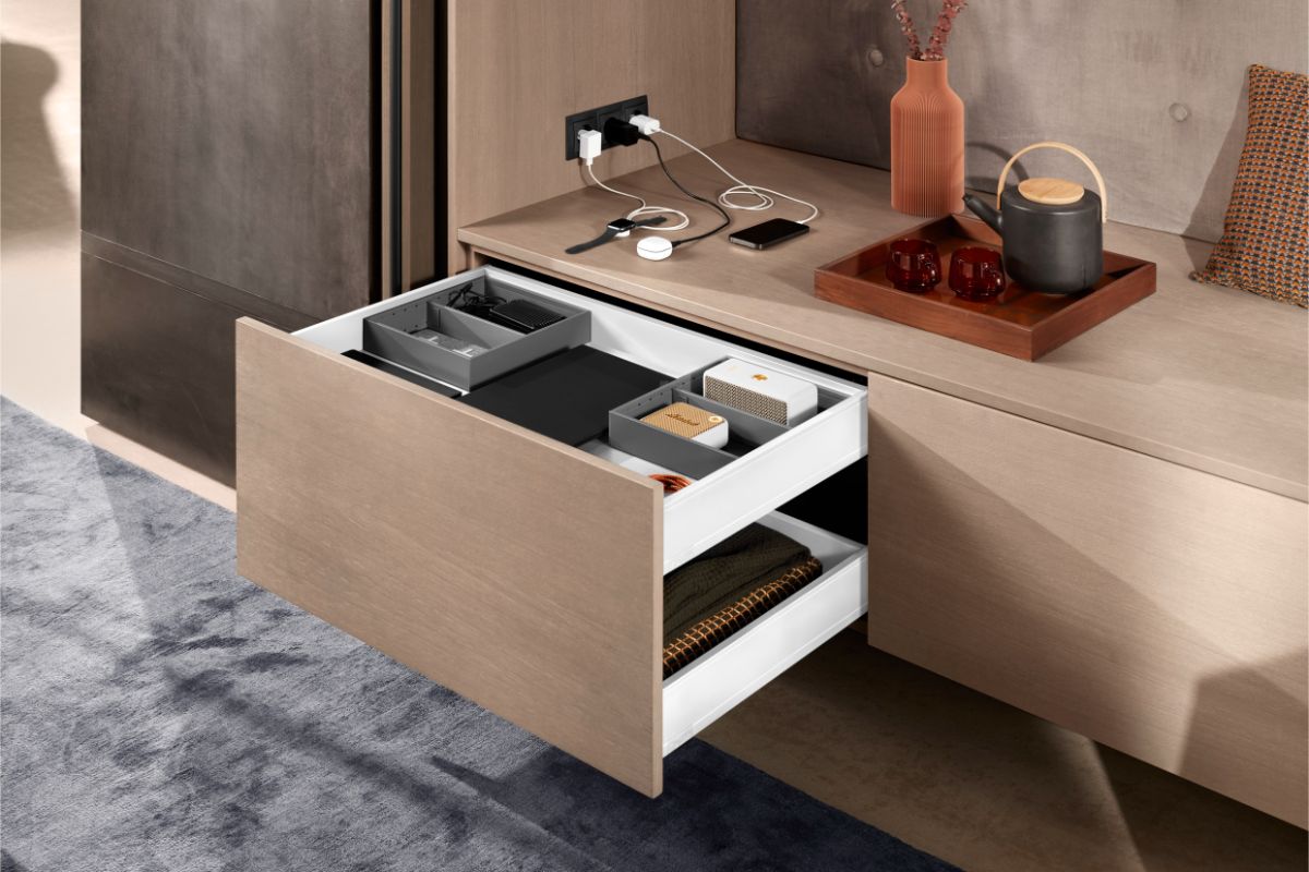 Zásuvka bez amperos ac.