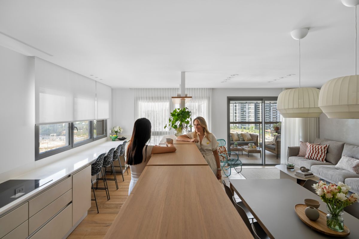 Aj keď sa o svoj byt rodina dobre starala, niečo im bránilo cítiť sa v ňom komfortne a domácky. Chceli sa presťahovať, no nakoniec sa pustili do premeny.