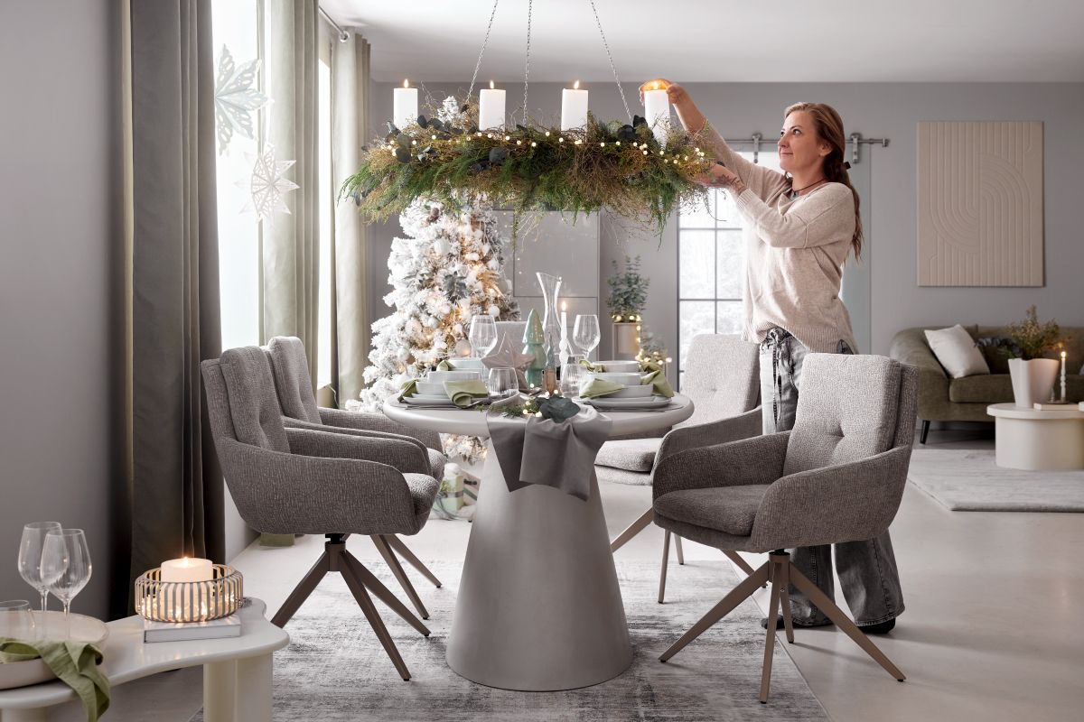 Materiály pri Frosty Winter – bobkový list, úplet, plyš, kamenina.