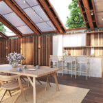 Terasa s vonkajšou kuchyňou a jedálenským stolom.