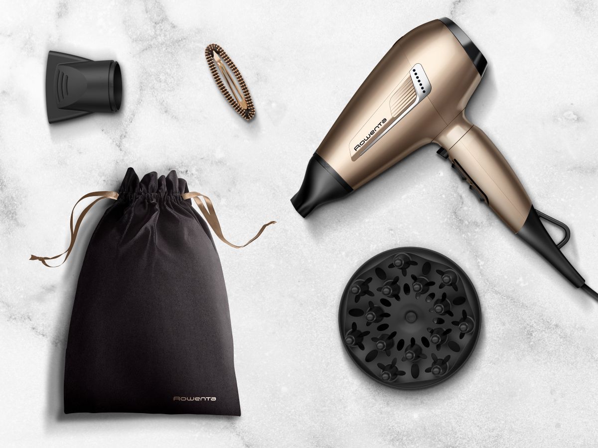 Fén na vlasy Rowenta s príslušenstvom.