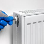 Odvzdušňovanie radiátora.