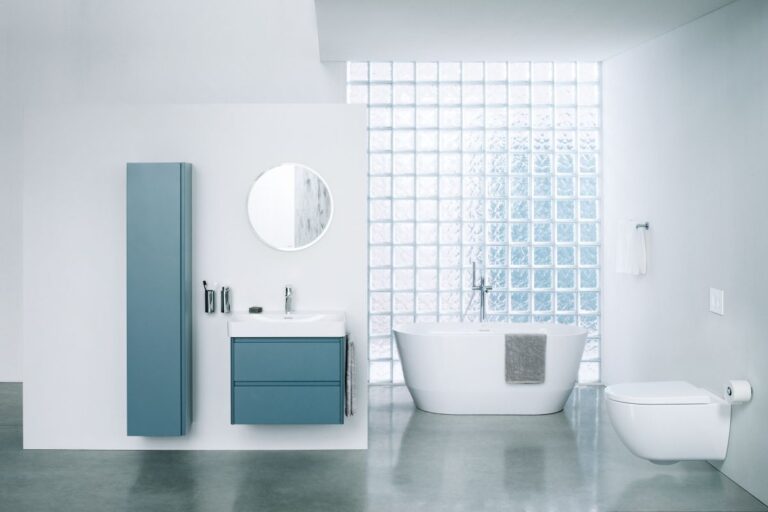 LAUFEN, kolekcia PRO X a kúpeľňový nábytok BASE 2.0.