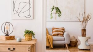 Objavili sme pravidlo 3-5-7 a už chápeme, prečo dekor doma nevieme vyladiť. Čo robia dizajnéri inak a funguje im to?