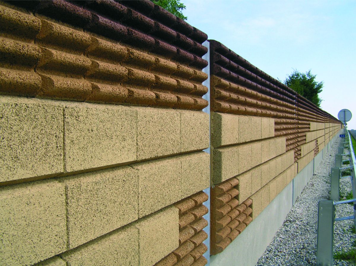 Protihluková stena z tvaroviek Durisol.