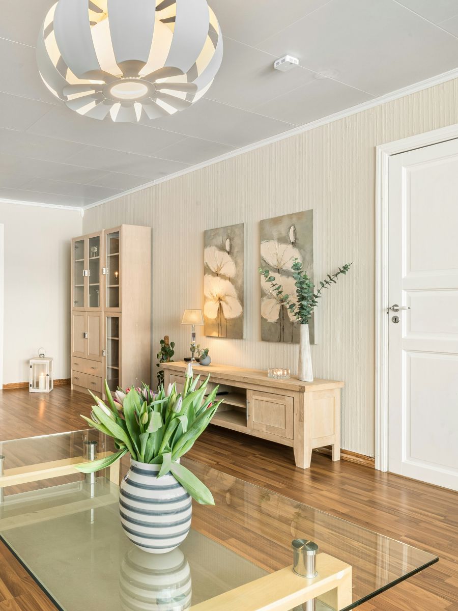 Pravidlo 2:3 vám pomôže zachovať hierarchiu v miestnosti, aby nábytok pôsobil vyvážene.