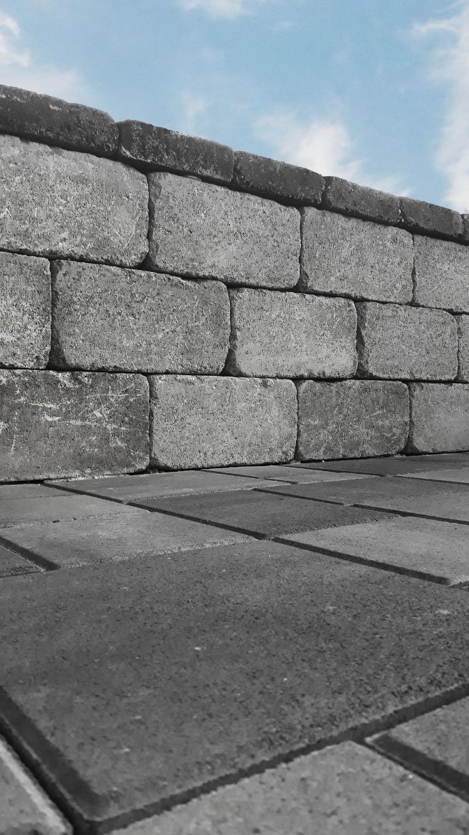 Sivý múr Granulblok.