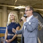 Moderátori na Veľtrhu nehnuteľností.