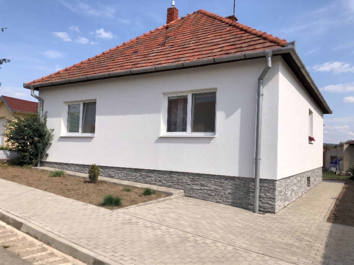 Rodinný dom po oprave a sanácii vlhkého muriva.