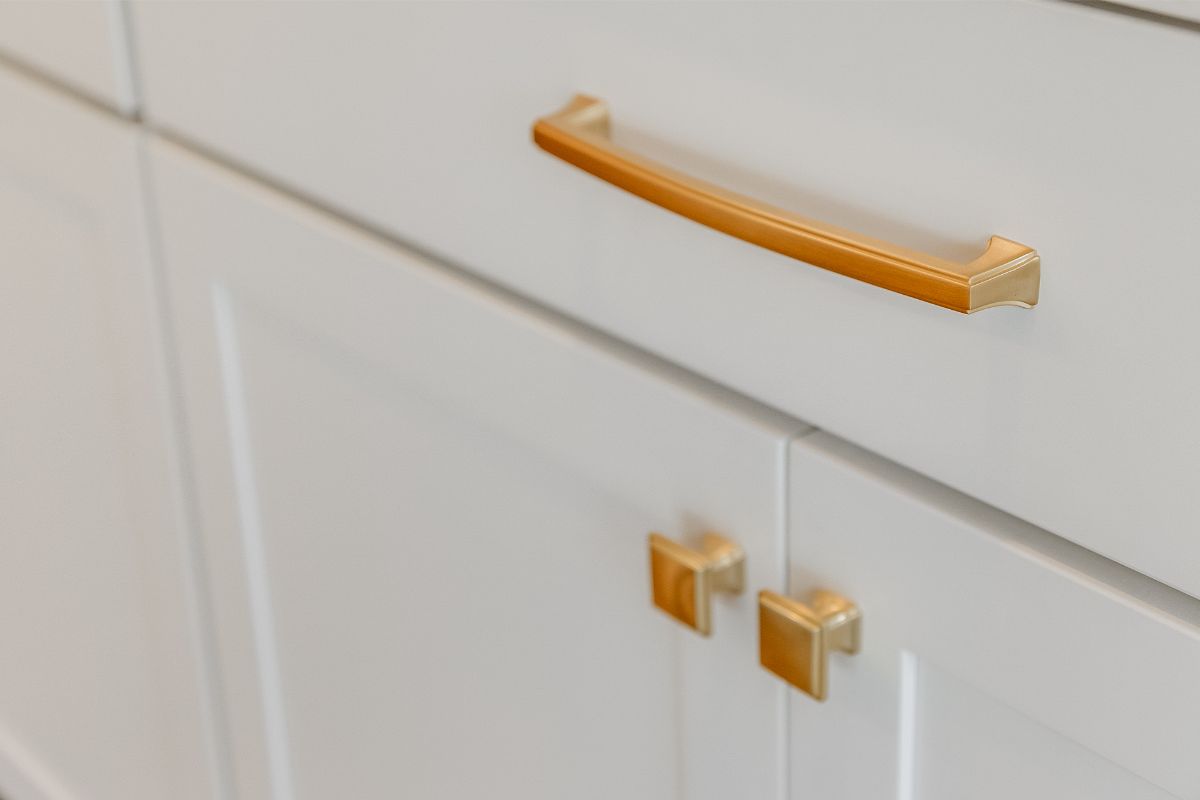 Detail na kuchynské úchytky.