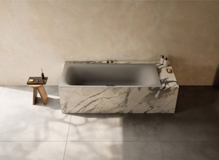 Vaňa Nuio Duo Zen v odtieni warm gray.
